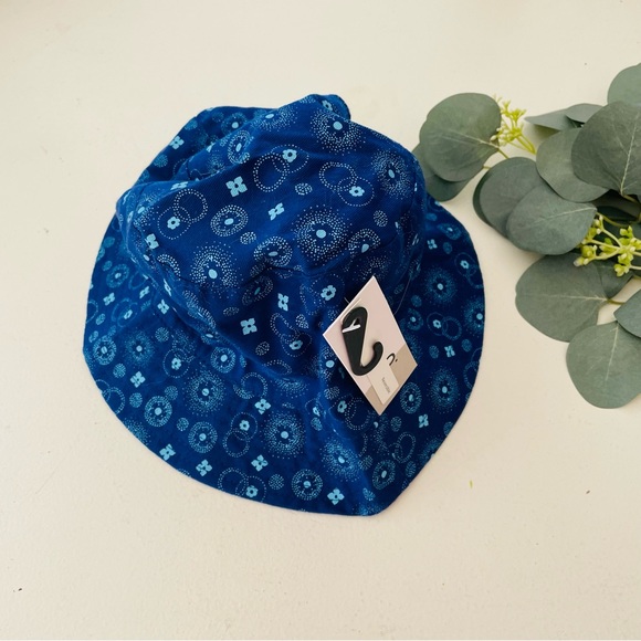 BP. Reversible Bucket Hat - Picture 2 of 5